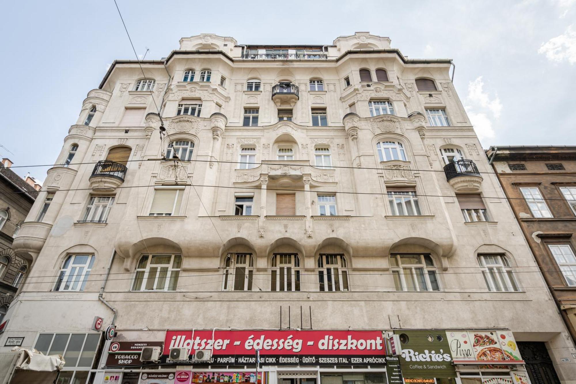 K51 - Kiraly Boutique Residence - Best Location By Bqa Будапеща Екстериор снимка